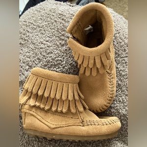 Minnetonka Frindge Side Zip Maccasins infant/toddler shoes